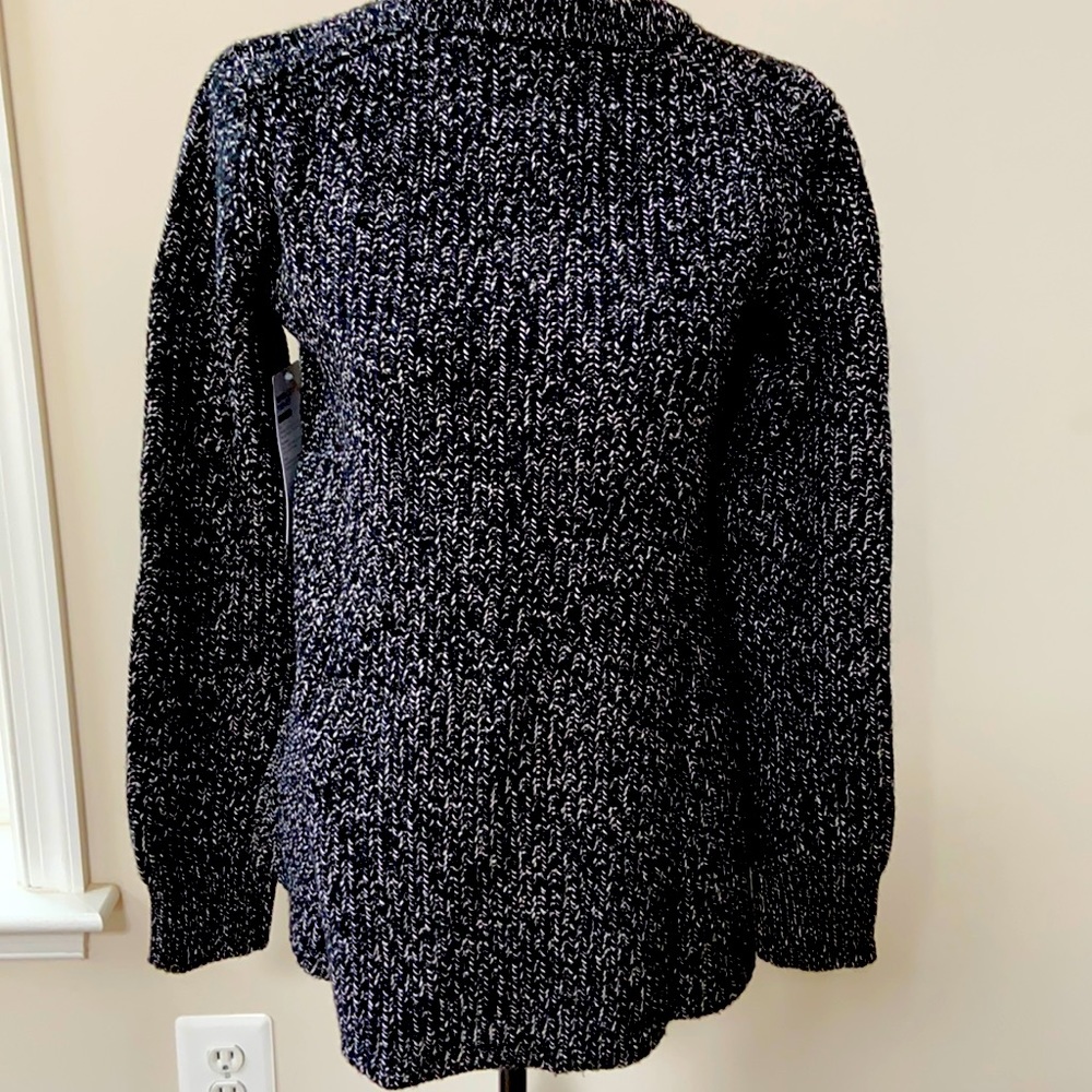 NWT Athleta Sierra Crew Sweater